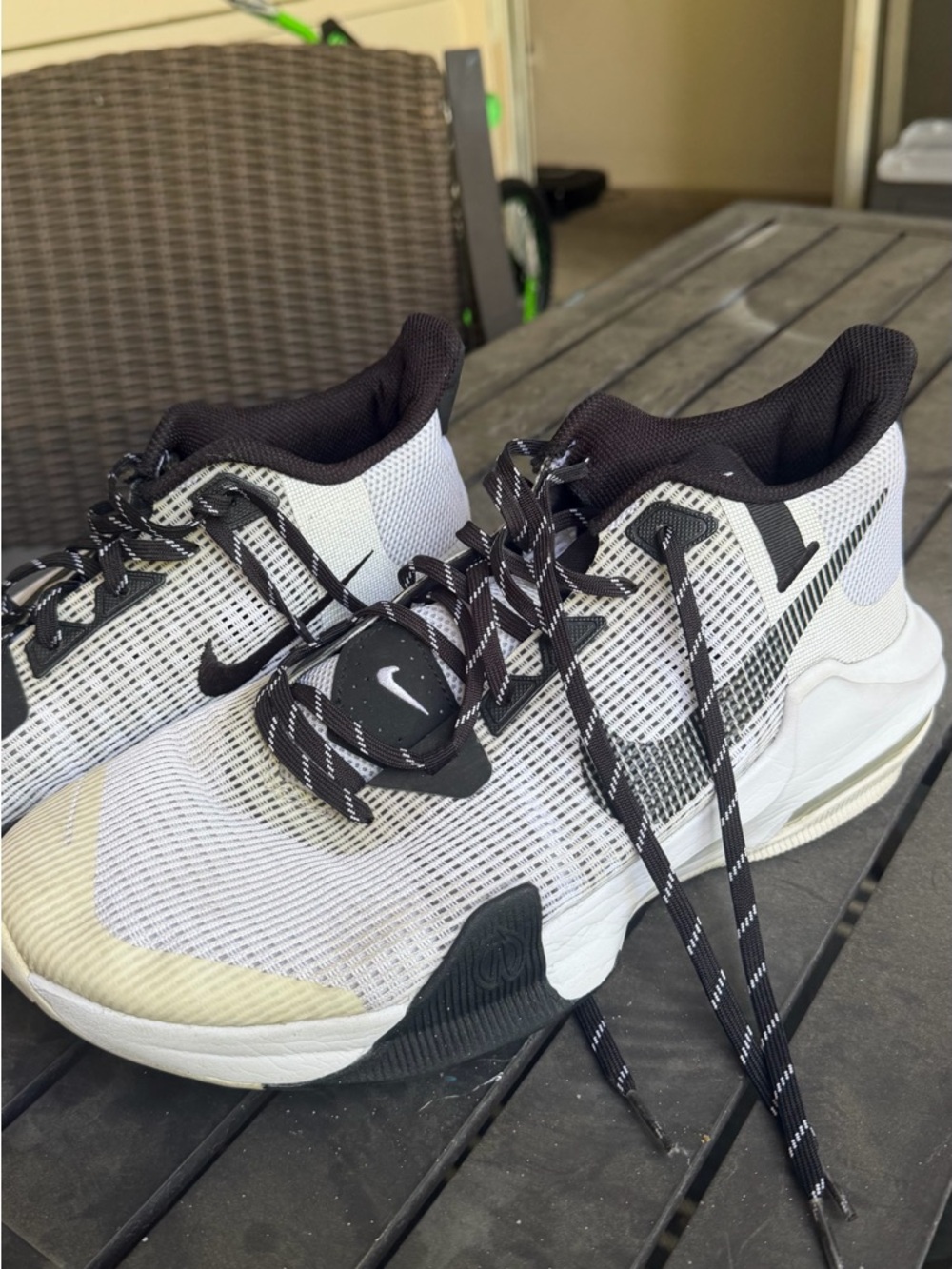Nike Men’s White and Black Athletic Sneakers with Patterned Laces